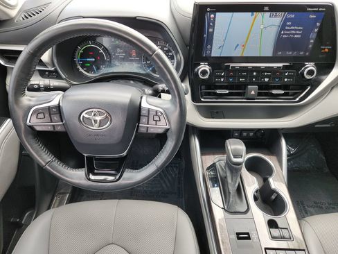 Used 2021 Toyota Highlander Platinum AWD/4WD image 29