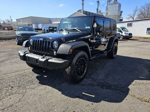 Used 2016 Jeep Wrangler Unlimited Sport w/ Quick Order Package 24S AWD/4WD image 3