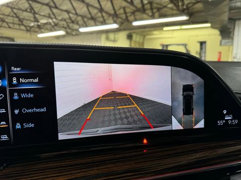 Used 2021 Cadillac Escalade Premium Luxury image 16