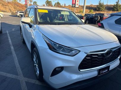 Used 2022 Toyota Highlander Limited