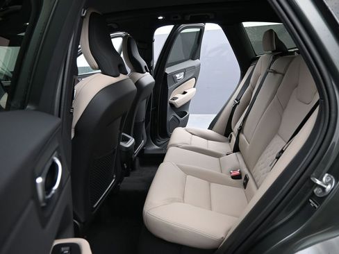 New 2026 Volvo XC60 B5 Core AWD/4WD image 21