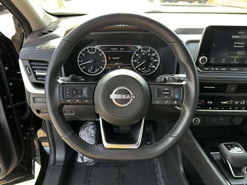 Certified 2023 Nissan Rogue SV w/ SV Premium B Package image 24