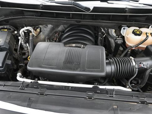 Used 2023 GMC Yukon XL AT4 AWD/4WD image 31