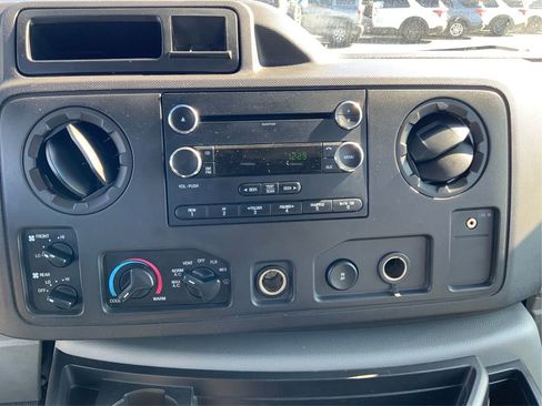 Used 2009 Ford E-150 and Econoline 150 Wagon image 16