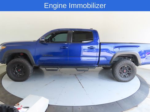 Used 2023 Toyota Tacoma TRD Off-Road w/ TRD Premium Off Road Package AWD/4WD image 7