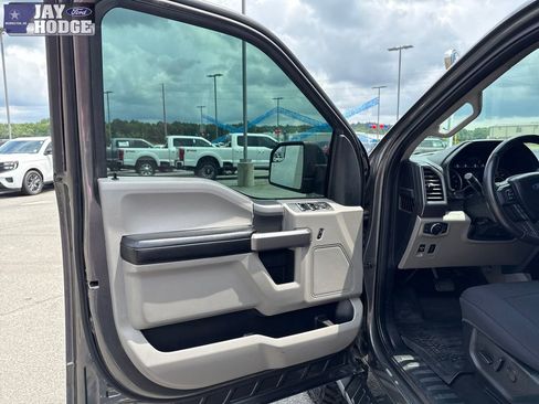 Used 2019 Ford F150 XLT w/ Equipment Group 302A Luxury AWD/4WD image 23
