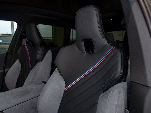 Used 2026 BMW iX xDrive60 w/ M Sport Package image 18