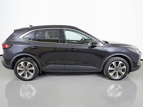 Used 2024 Ford Escape Platinum AWD/4WD image 15