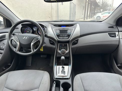 Used 2013 Hyundai Elantra GLS w/ Preferred Pkg FWD image 10