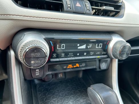 Certified 2023 Toyota RAV4 XLE Premium AWD/4WD image 26