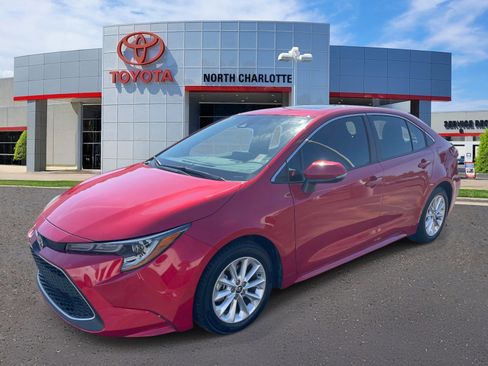 Used 2021 Toyota Corolla XLE image 4