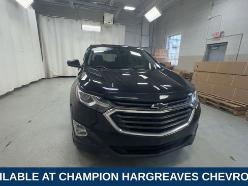 Used 2020 Chevrolet Equinox LT w/ Driver Convenience Package image 3