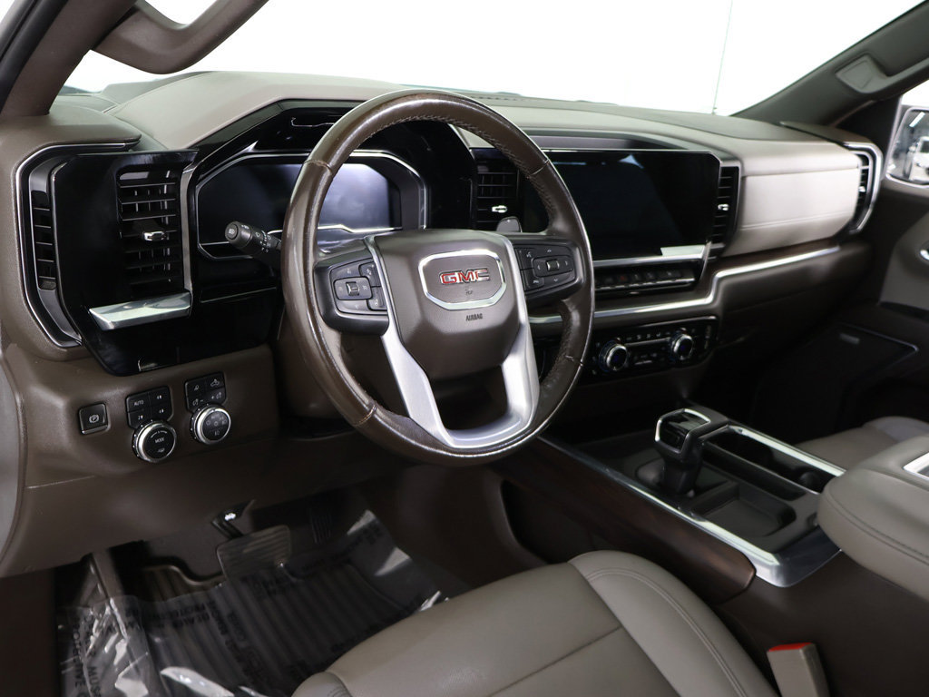 Used 2022 GMC Sierra 1500 SLT w/ SLT Convenience Package AWD/4WD image 32
