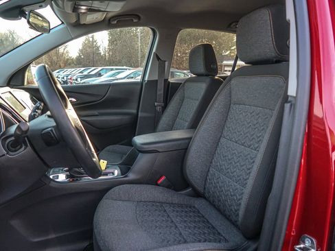 Used 2023 Chevrolet Equinox LT image 25