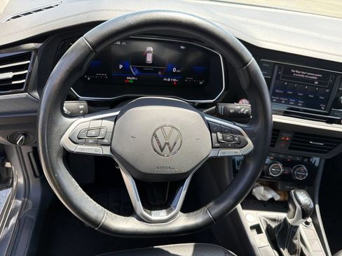 Used 2024 Volkswagen Jetta SE FWD image 15