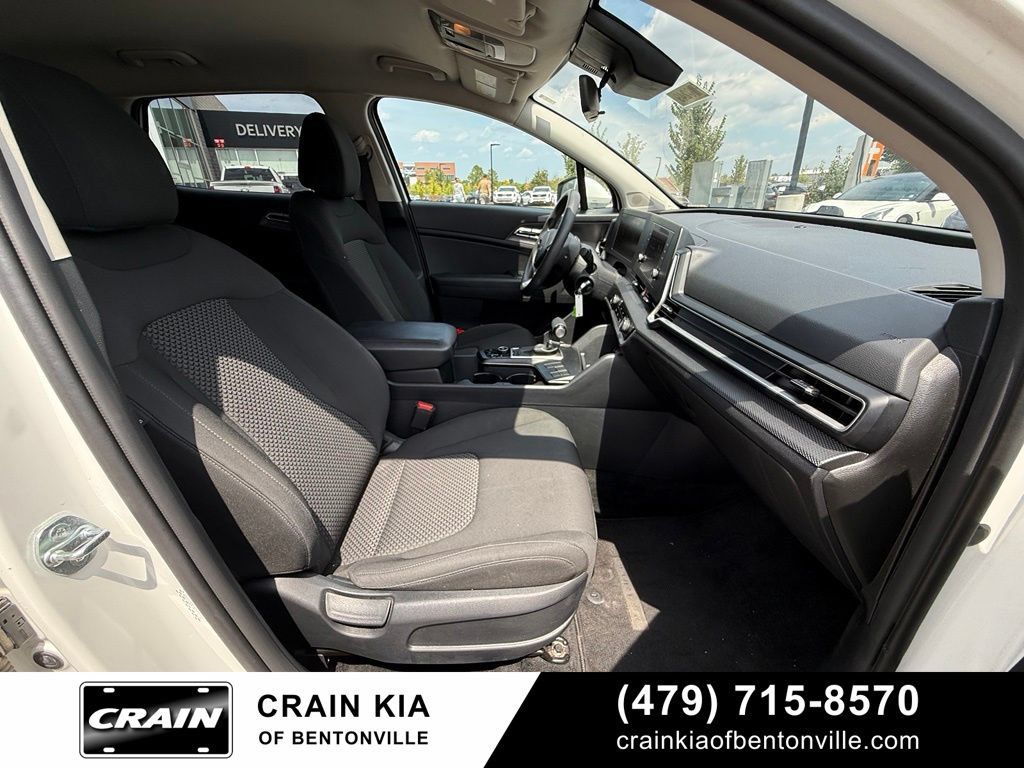 Certified 2024 Kia Sportage LX FWD image 32