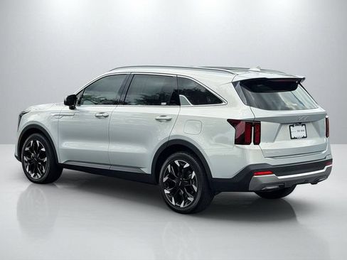 Certified 2026 Kia Sorento EX w/ EX Premium Package FWD image 6