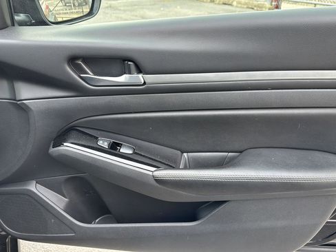 Used 2023 Nissan Altima 2.5 SV image 29