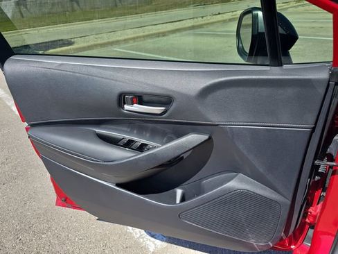 Used 2025 Toyota Corolla SE image 26