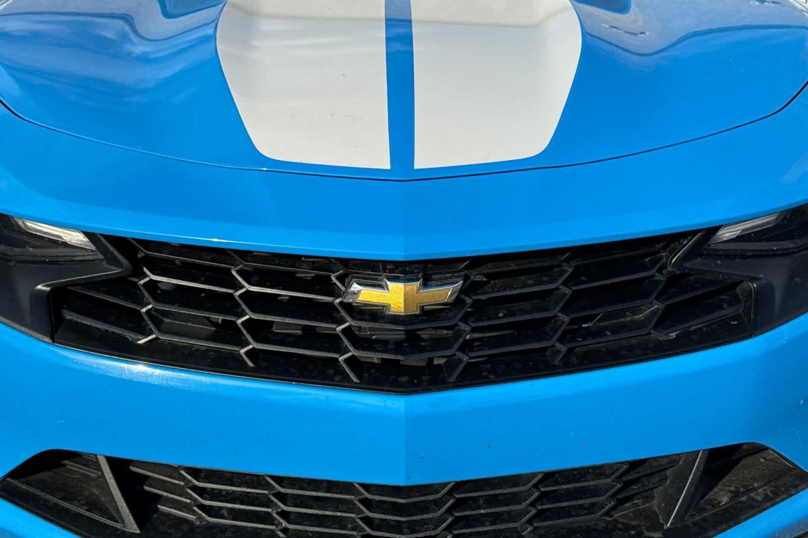 Used 2023 Chevrolet Camaro LT RWD image 15