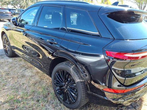 Used 2025 Lincoln Corsair Reserve w/ Jet Appearance Package image 4