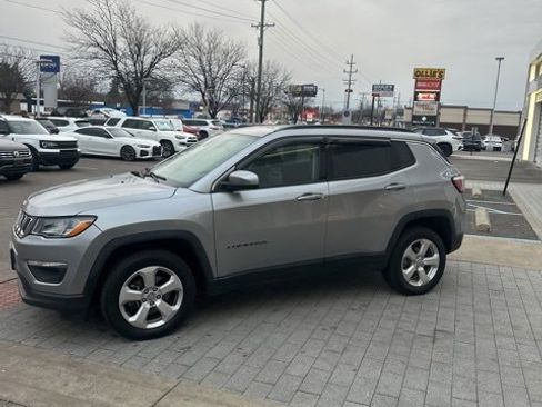 Used 2018 Jeep Compass Latitude w/ Popular Equipment Group image 17