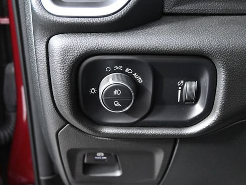 Used 2023 RAM 1500 Big Horn AWD/4WD image 23