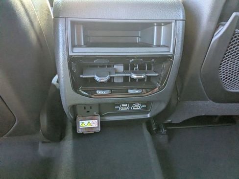 New 2025 Jeep Grand Cherokee Laredo RWD image 32