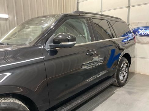 Used 2025 Ford Expedition Active image 5