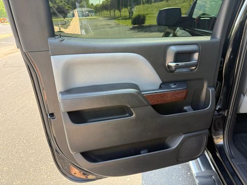 Used 2015 GMC Sierra 1500 SLT w/ SLT Crew Cab Value Package AWD/4WD image 12