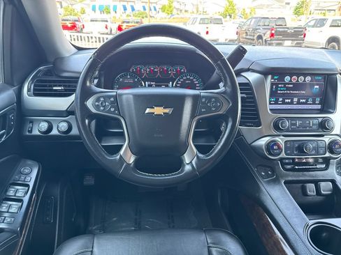 Used 2019 Chevrolet Tahoe LT w/ Luxury Package AWD/4WD image 13