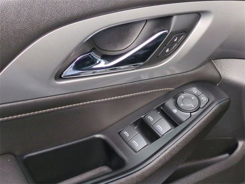 Certified 2023 Chevrolet Traverse LT image 23