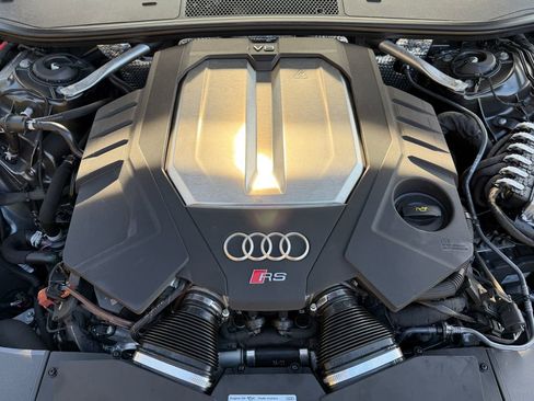 Used 2024 Audi RS 6 performance image 9