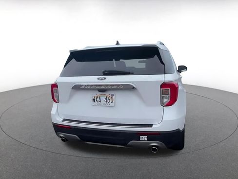 Used 2023 Ford Explorer Limited image 14