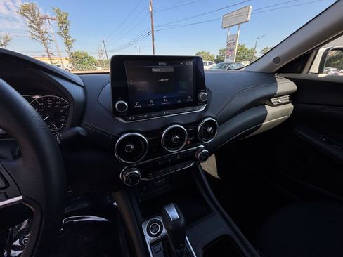 Used 2025 Nissan Sentra SV FWD image 16