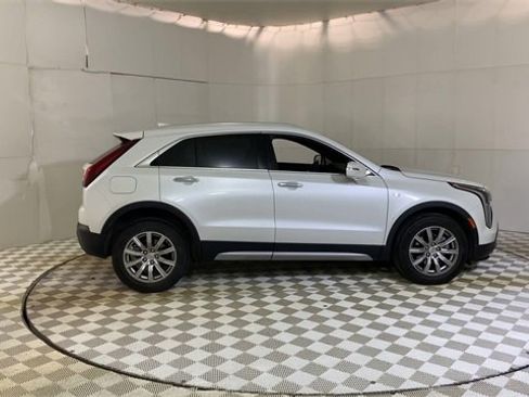 Used 2023 Cadillac XT4 Premium Luxury w/ Cold Weather Package image 9