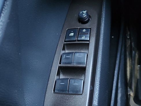 Used 2023 Toyota Camry SE image 17