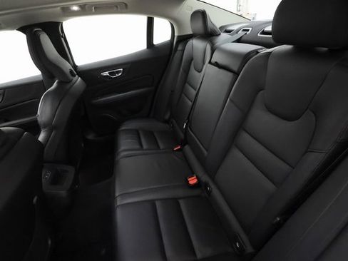 Used 2024 Volvo S60 B5 Plus image 18