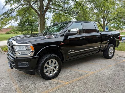Used 2019 RAM 2500 Limited image 24