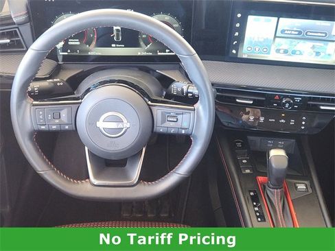 Certified 2025 Nissan Kicks SR image 25