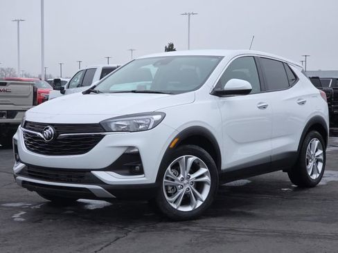 Used 2022 Buick Encore GX Preferred w/ Cold Weather Comfort Package image 2