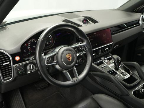 Used 2023 Porsche Cayenne Platinum Edition AWD/4WD image 27