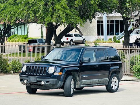Used 2011 Jeep Patriot Latitude image 3