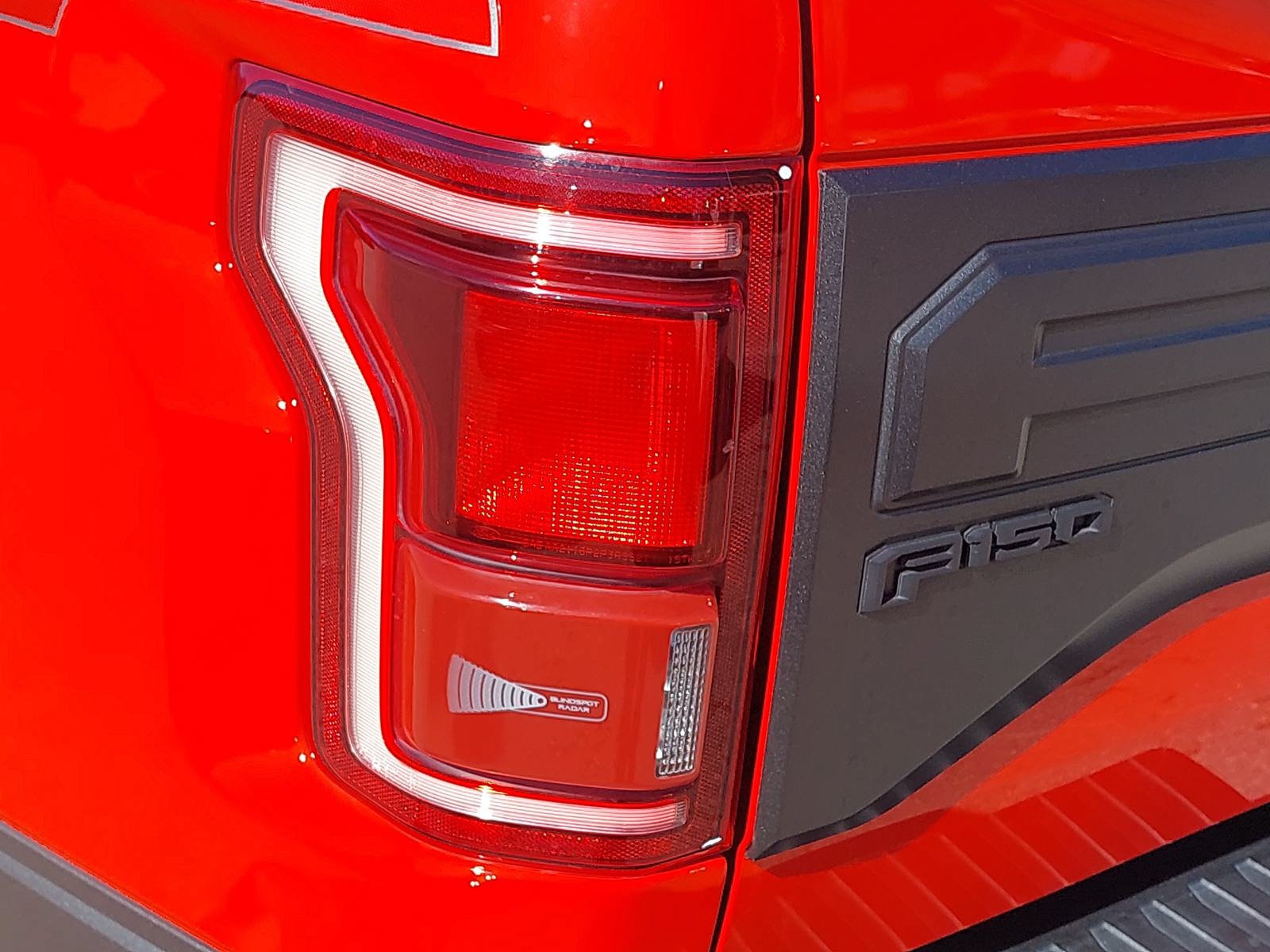 Used 2018 Ford F150 Raptor w/ Equipment Group 802A Luxury AWD/4WD image 34