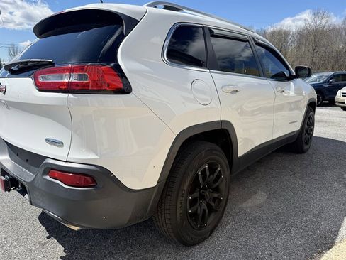 Used 2015 Jeep Cherokee Latitude w/ Comfort/Convenience Group image 5
