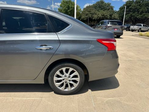 Used 2019 Nissan Sentra SV FWD image 7