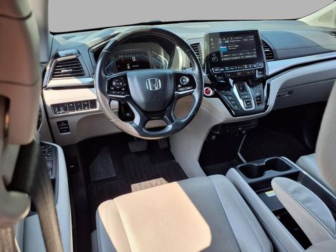 Used 2019 Honda Odyssey Elite image 4