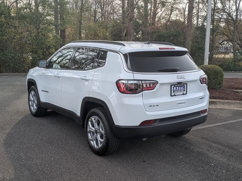 New 2026 Jeep Compass Latitude image 7