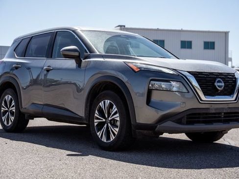 Used 2023 Nissan Rogue SV FWD image 3