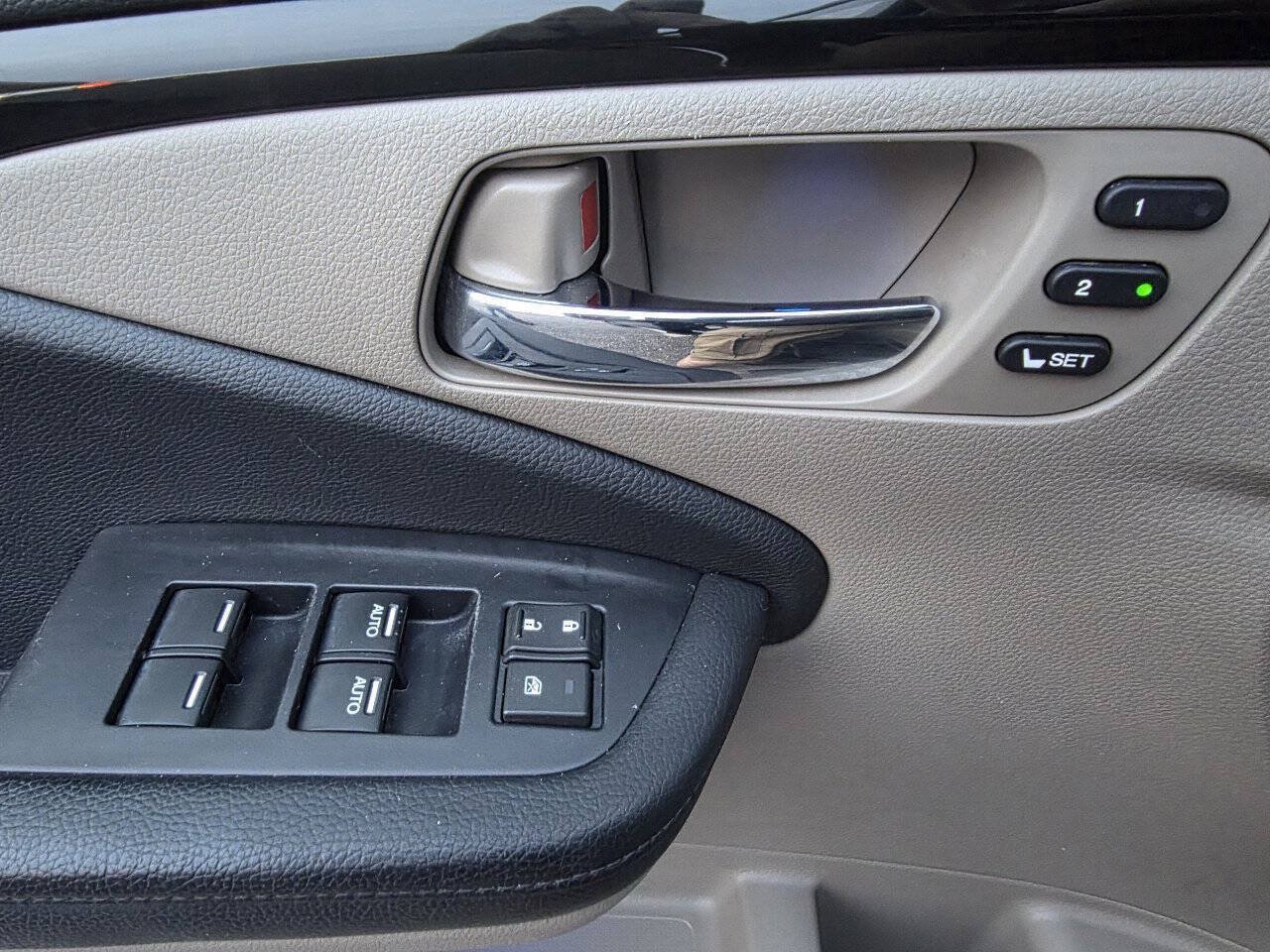Used 2019 Honda Pilot Touring image 19